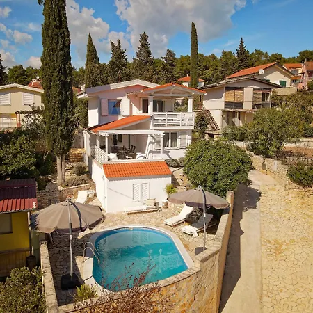 아파트 Hvar With Pool