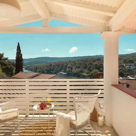 Apartment Hvar With Pool Vrboska