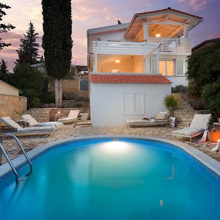 Apartment Hvar With Pool
