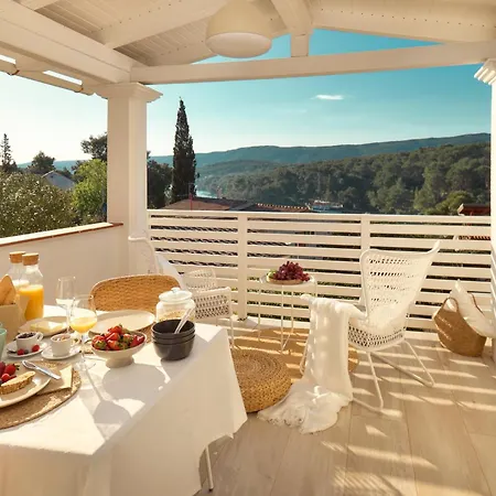 Apartment Hvar With Pool