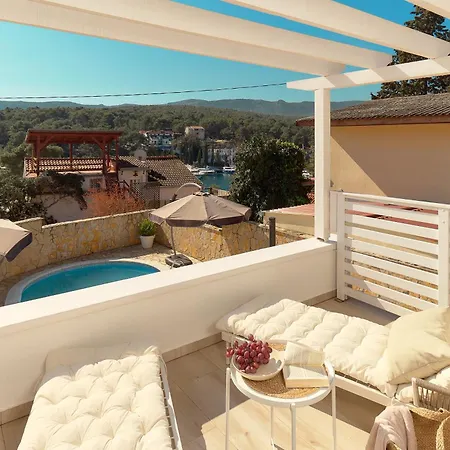 Apartment Hvar With Pool *