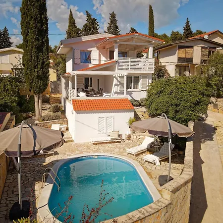 Apartment Hvar With Pool Vrboska