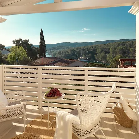 아파트 Hvar With Pool