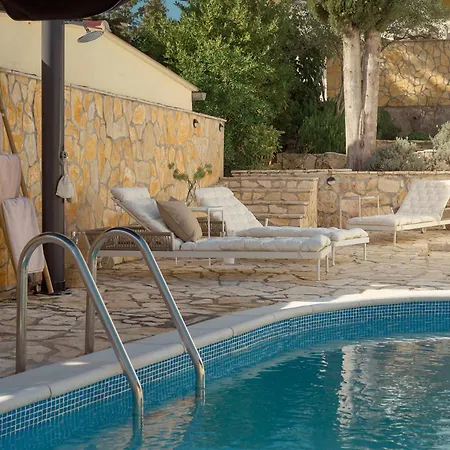 شقة Hvar With Pool *